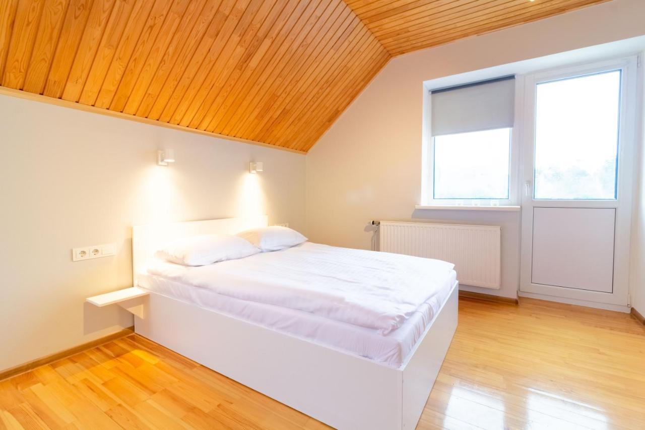 Apartment V36 *
